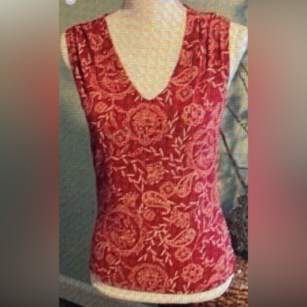 Floral V-neck Tank Top - Picture 3 of 5